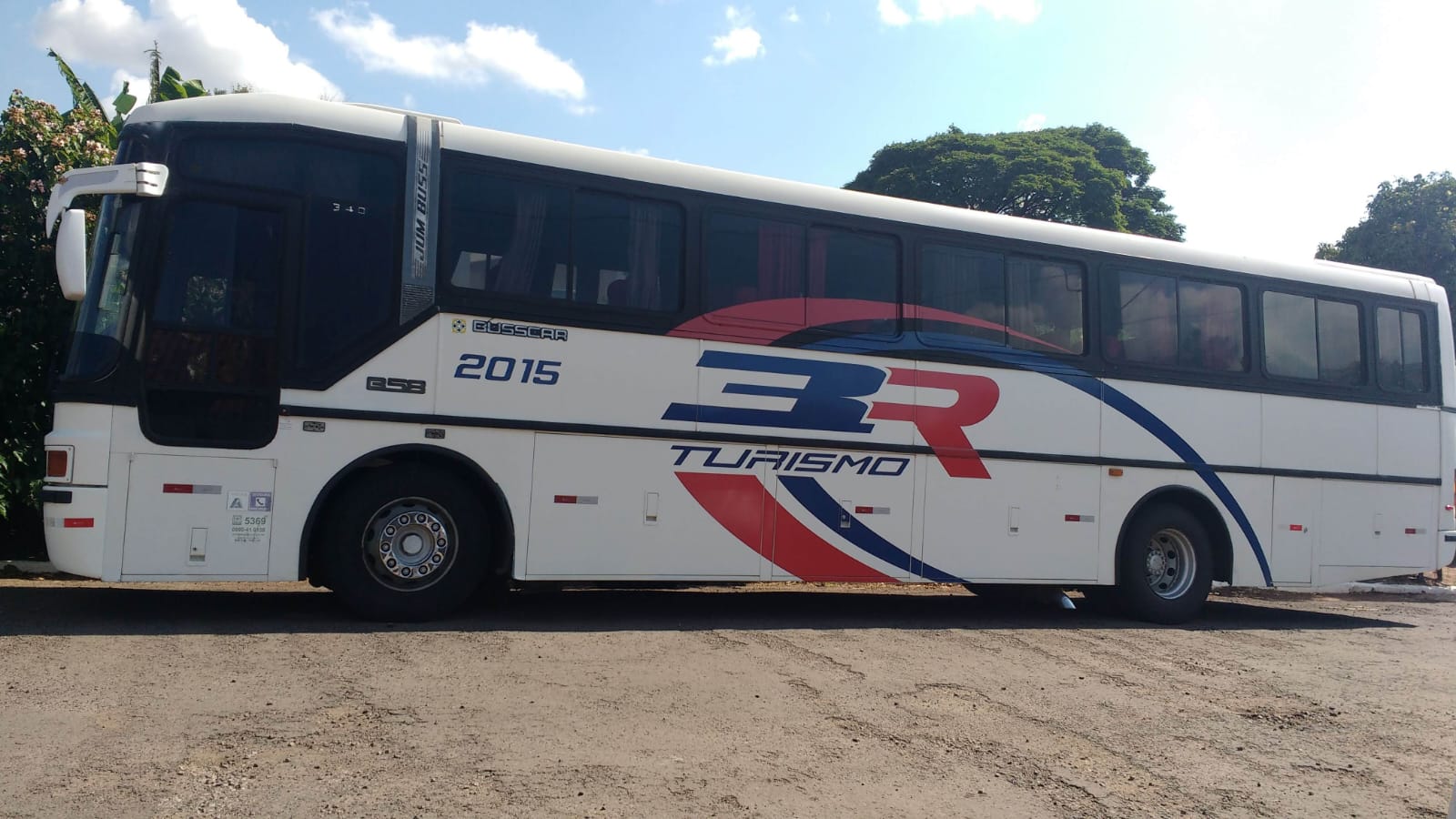 Fotos sobre o primeiro Ônibus da empresa